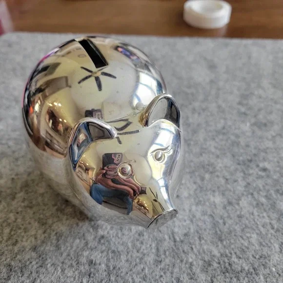 pre-loved small metal piggy bank with stopper excellent condition - Picture 5 of 16